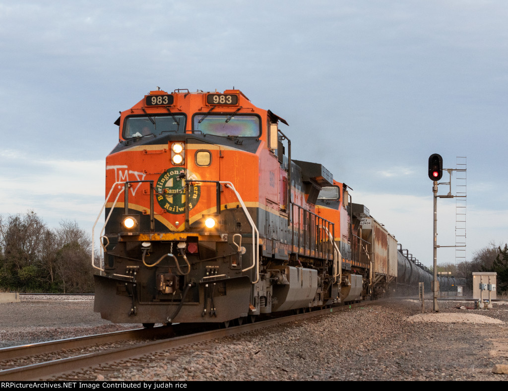 BNSF 983